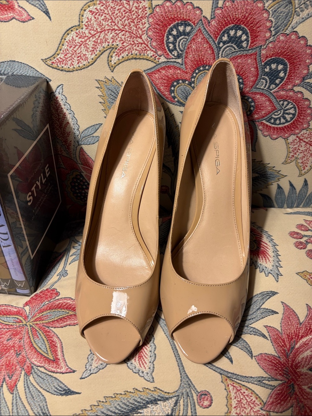 Vía Spiga Nude Patent Peep-Toe Pumps 9M